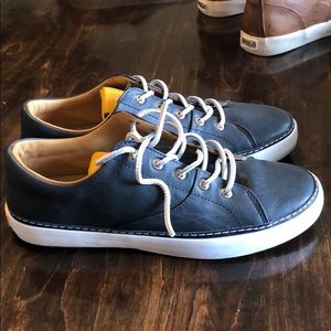 Men’s sperry since 1935 size 10